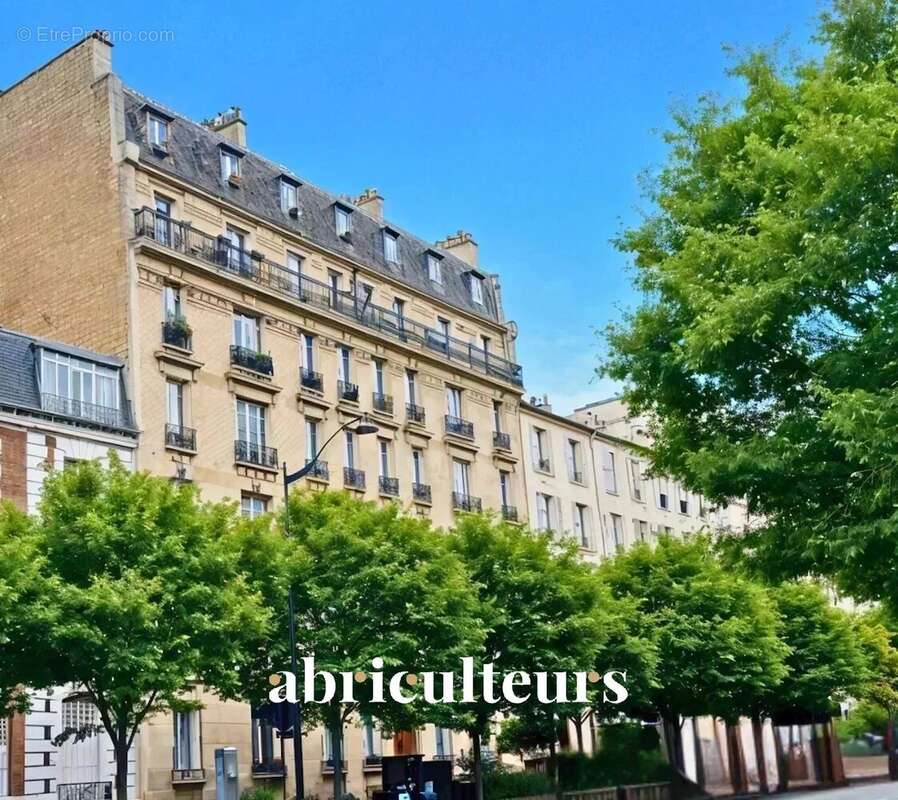 Appartement à LEVALLOIS-PERRET
