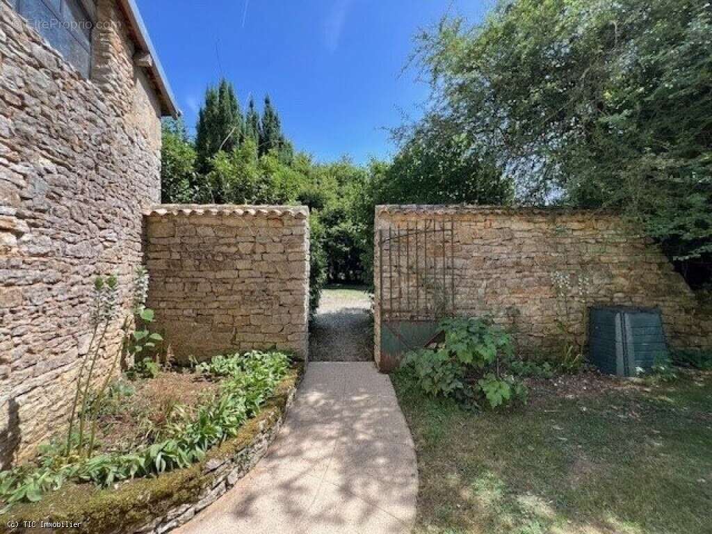 Maison à COUHE