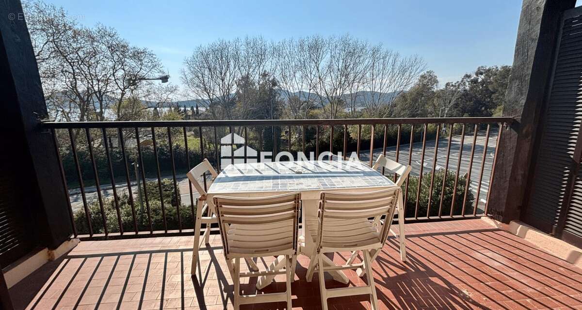AGAY : Studio cabine VUE MER en front de mer - photo 2