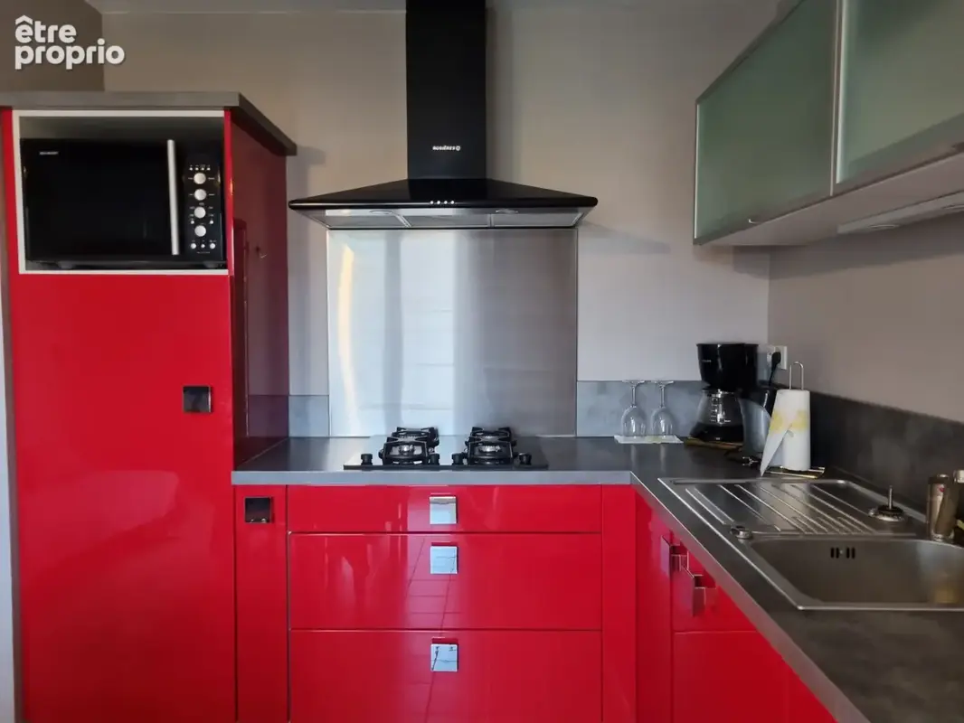 A vendre - saint pierre - proche de la plage - appartement t2 5 couchages - balcon - parking - photo 2
