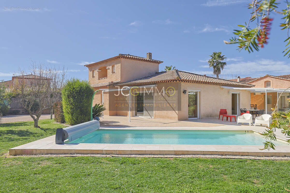 Maison à LA CRAU