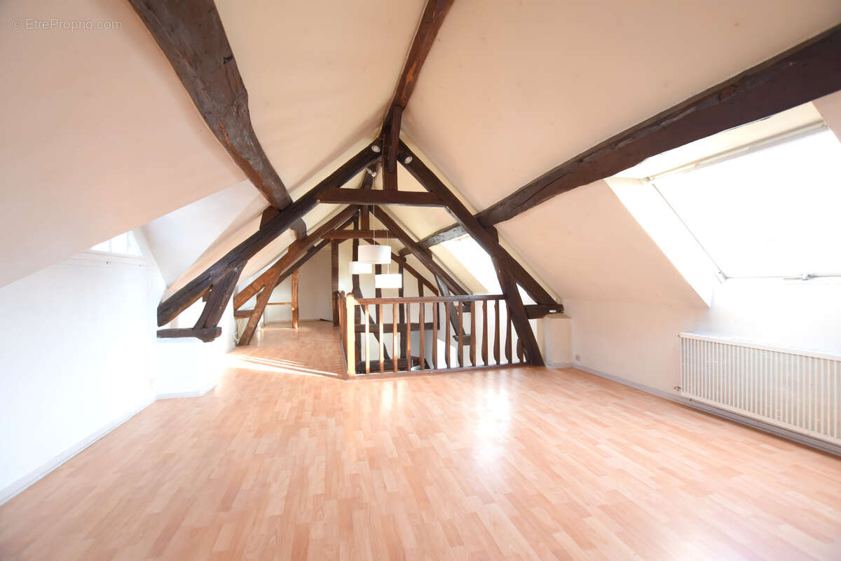 Maison à LES ESSARTS-LE-ROI