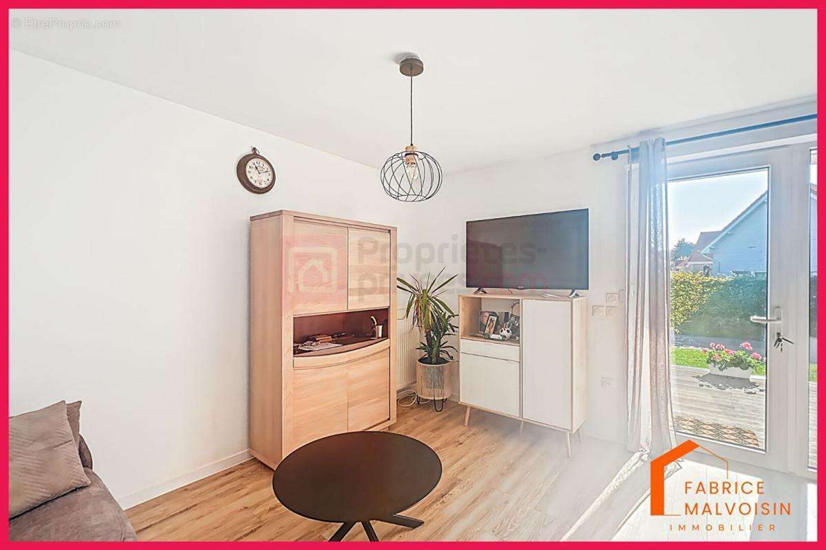 Maison à GROFFLIERS