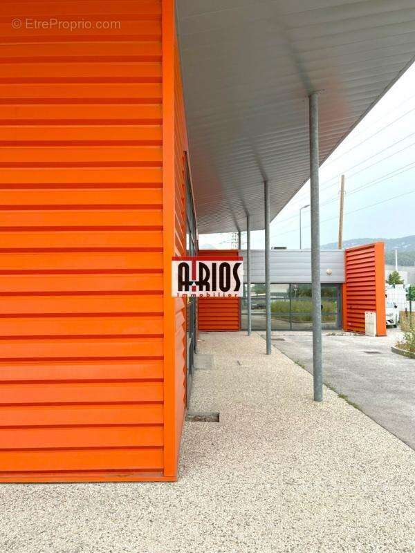 Commerce à LA FARLEDE