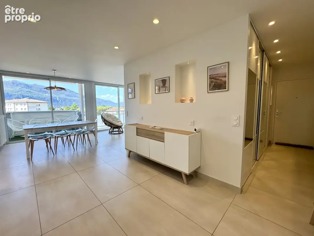 Appartement T4 lumineux avec balcon, cave et garage - Vue montagne - photo 14