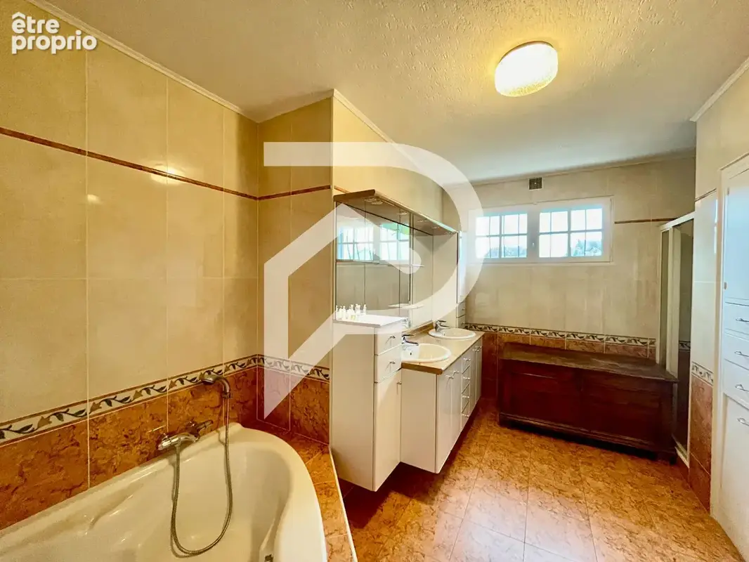 Maison Fontaine Les Grès 8 pièce(s) 295 m2 6 chambres - photo 11