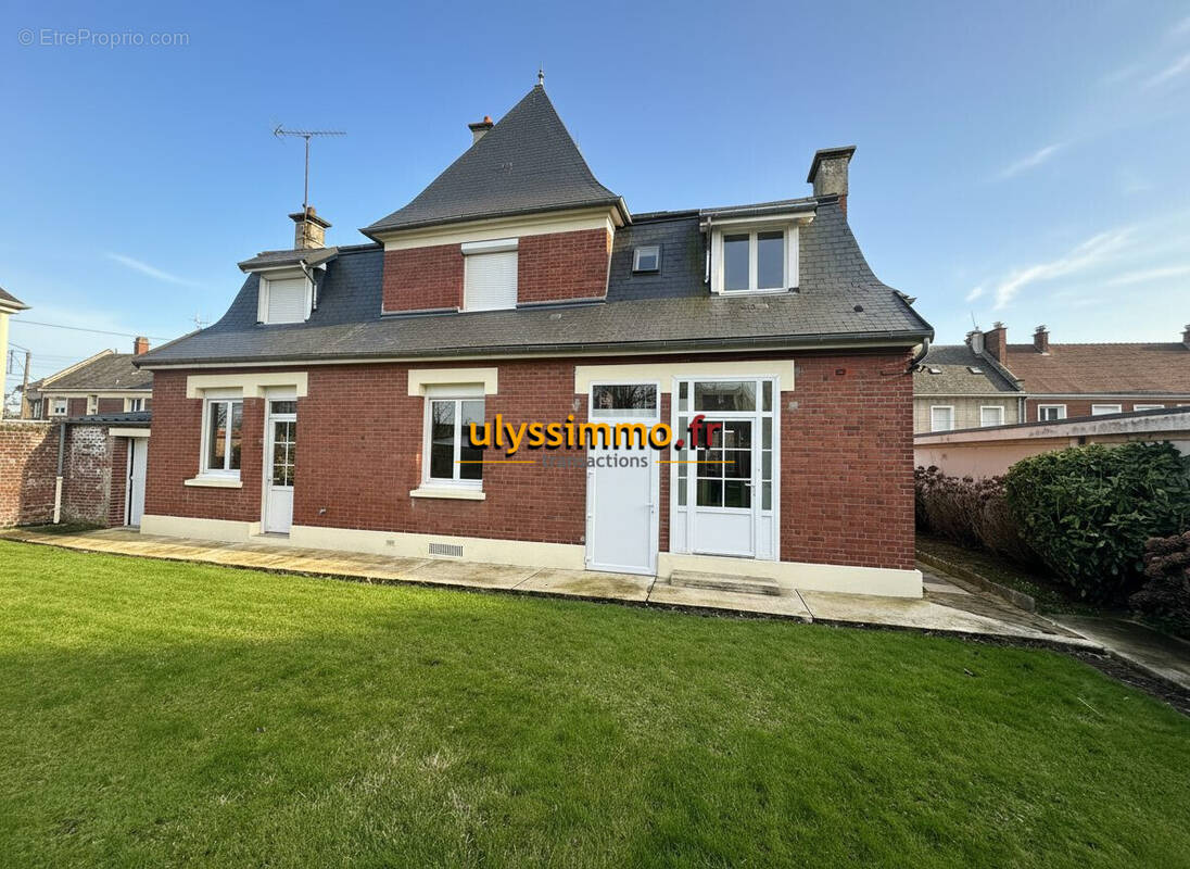 Maison à ROSIERES-EN-SANTERRE