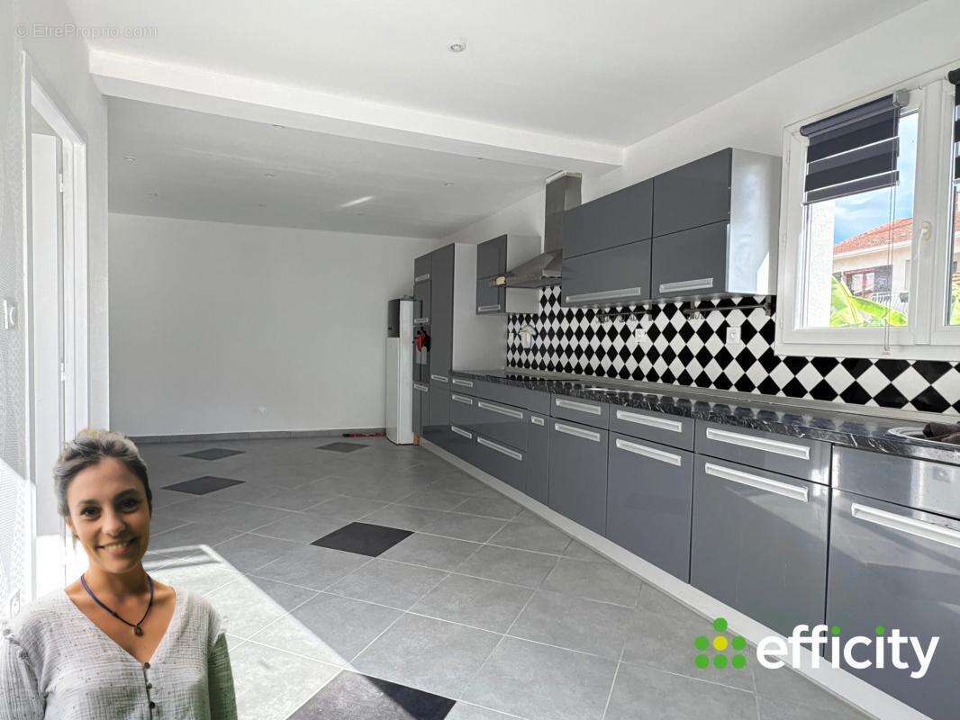 Maison à SURY-LE-COMTAL