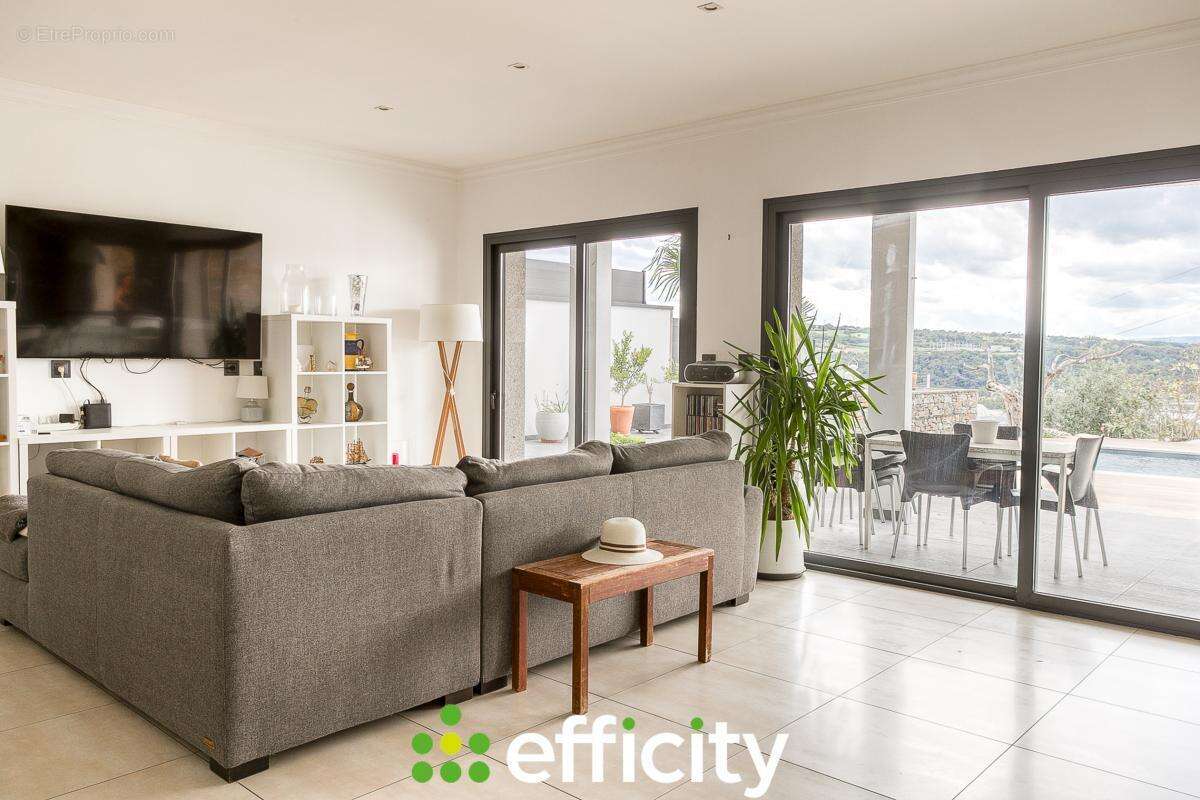 Maison à CHASSE-SUR-RHONE