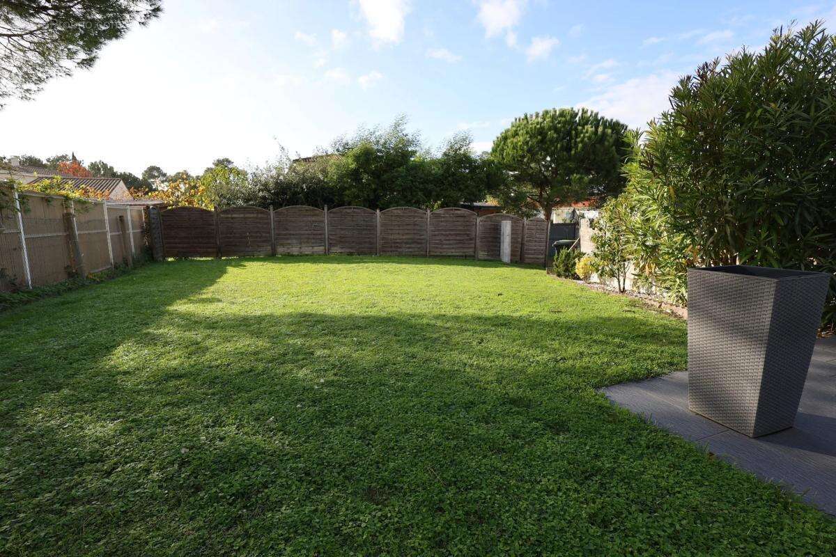 Maison à SAINT-GEORGES-DE-DIDONNE