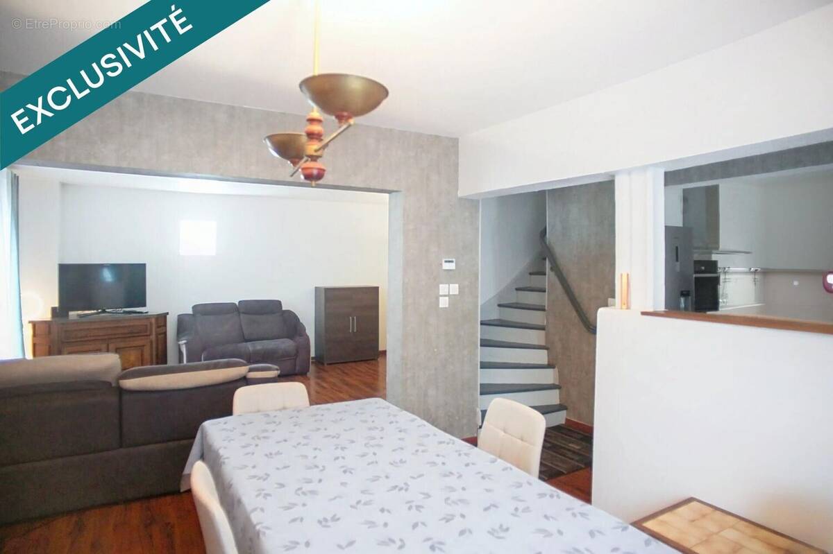 Photo 1 - Maison à NEUVES-MAISONS