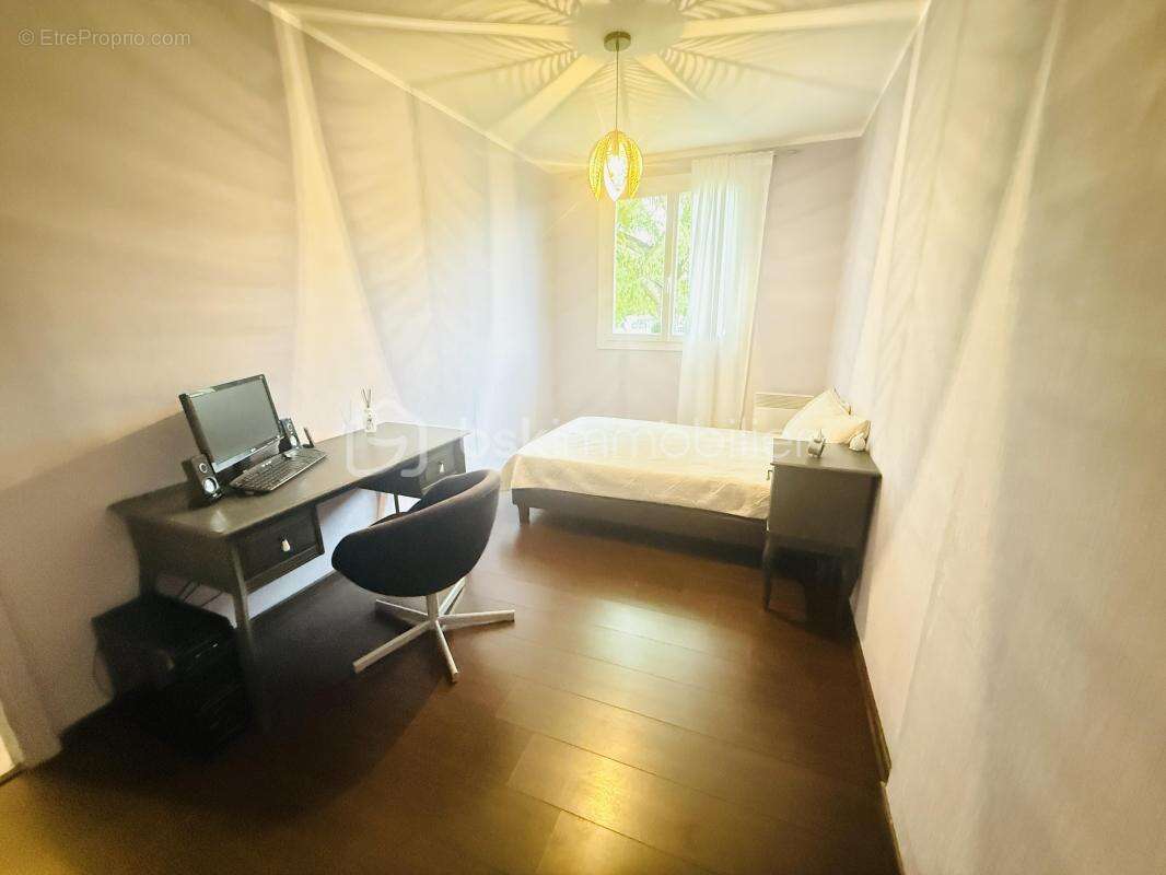 Maison à LE VIVIER-SUR-MER