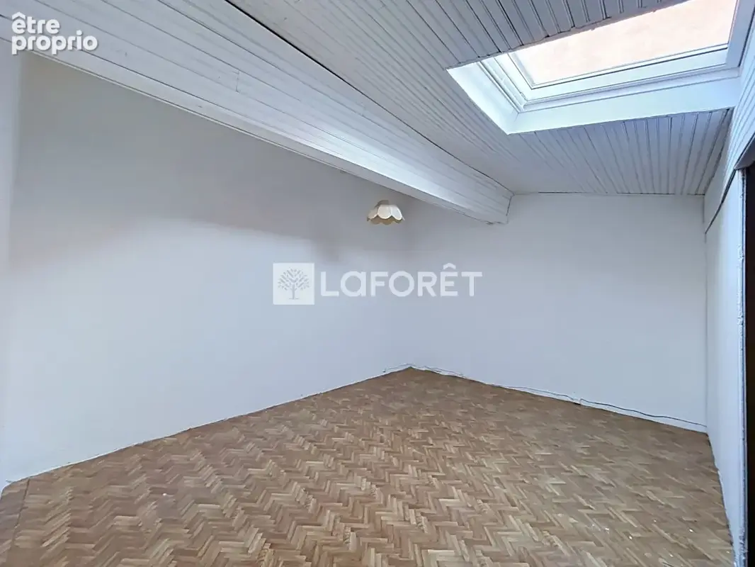 Du volume, 3 chambres et un grand garage en plein centre ! - photo 7