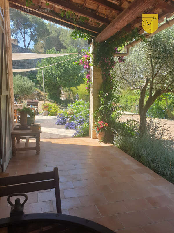 Maison à ENSUES-LA-REDONNE