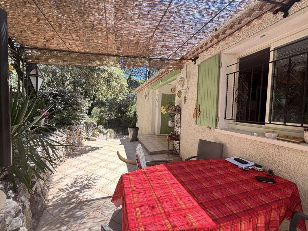 Maison à FIGANIERES