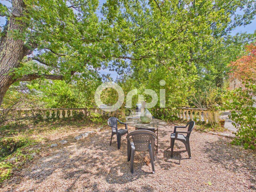 Propriete grand terrain plat + maison plain-pied - plusieurs dependances / annexes - a rafraichir - calme absolu / aucun vis-a-v - photo 15
