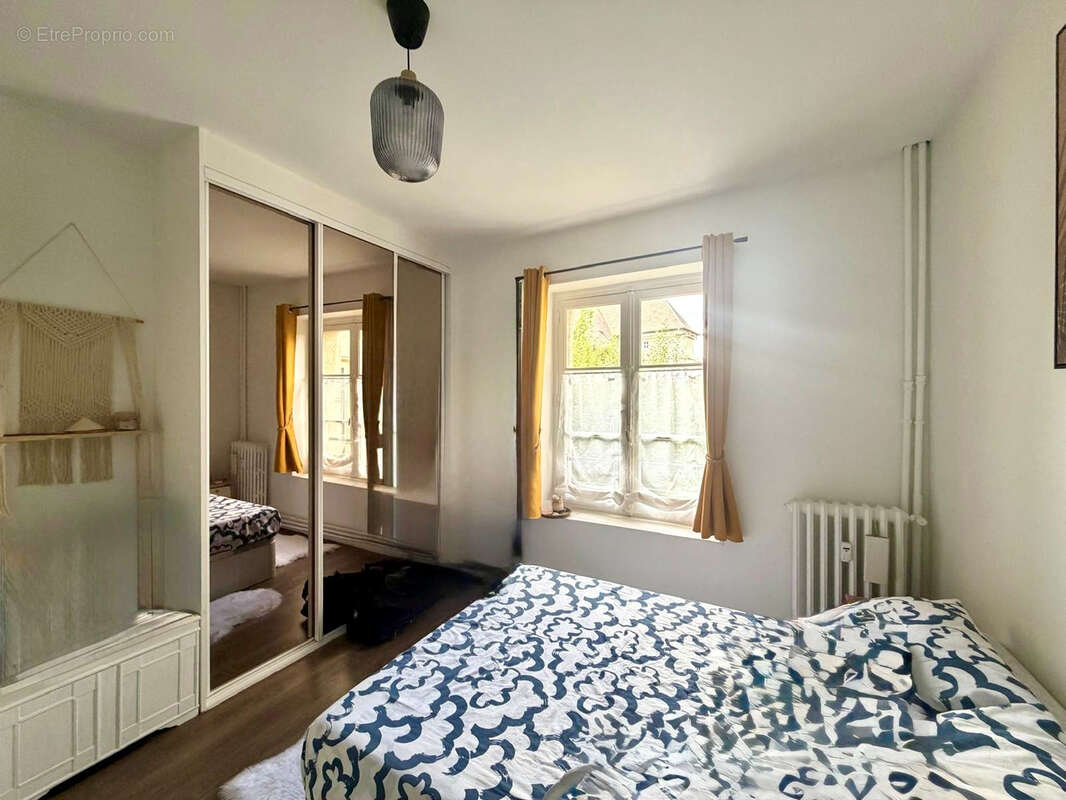 Appartement  2 chambres, entièrement rénové avec garage, centre ville Senlis - photo 5