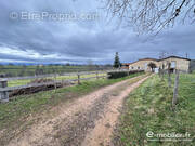 Maison à POUILLY-SOUS-CHARLIEU