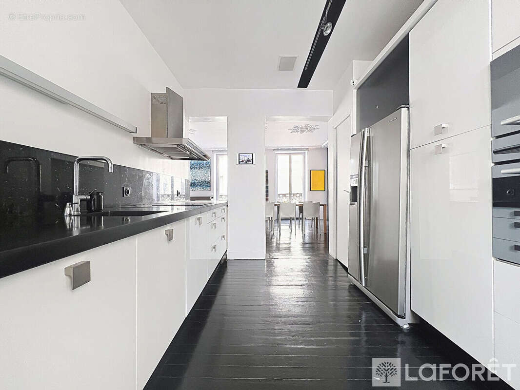 Appartement à PARIS-2E