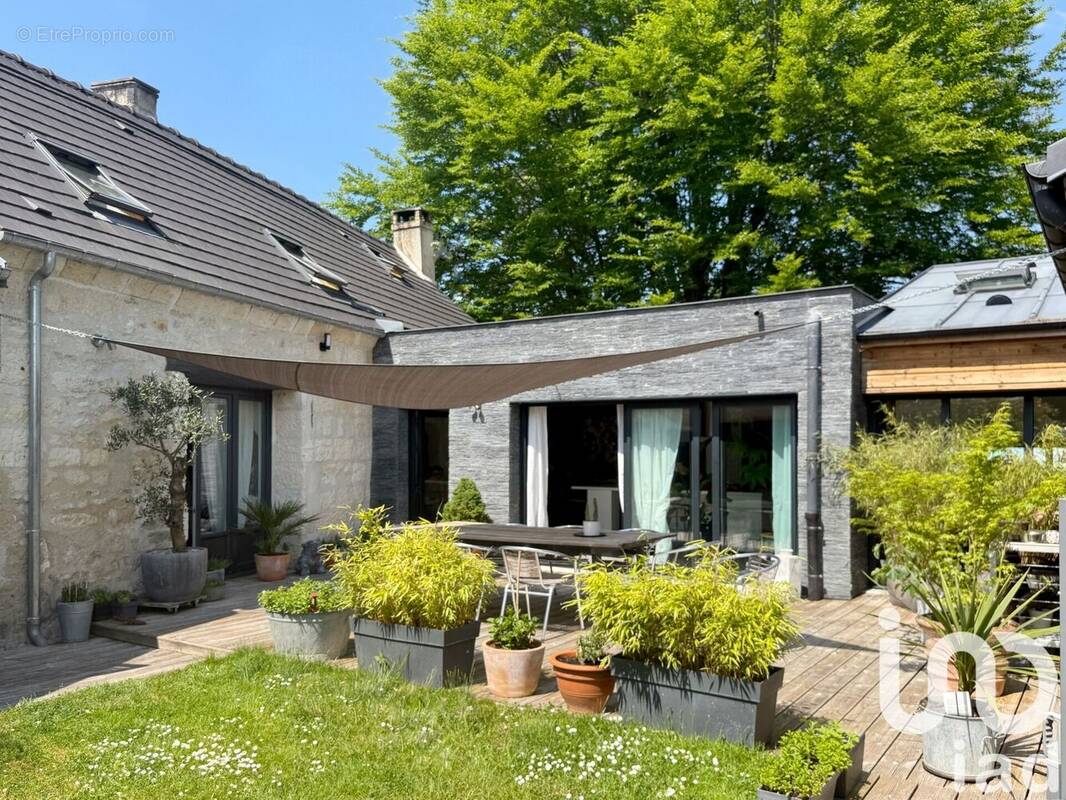 Photo 1 - Maison à COMPIEGNE