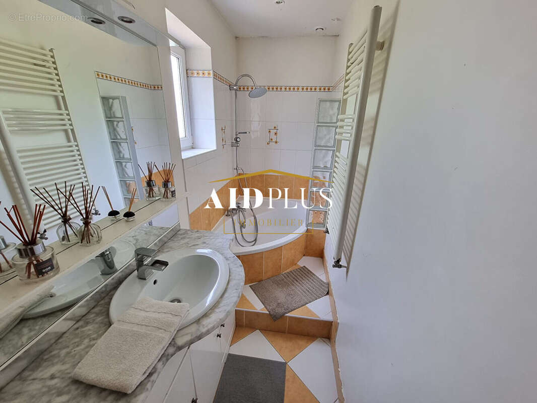 Maison à SAINT-LEU-LA-FORET