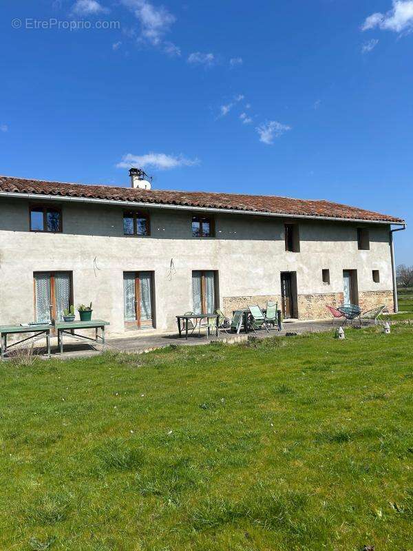 Maison à MAZERES