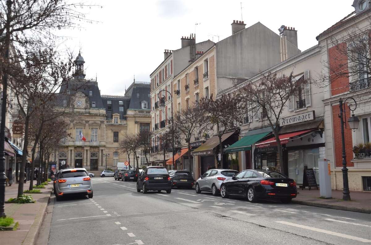 Maison 363 m² à Saint-Maur-Des-Fosses  - photo 12