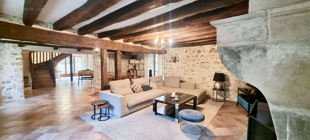 Maison à CHALAUTRE-LA-GRANDE