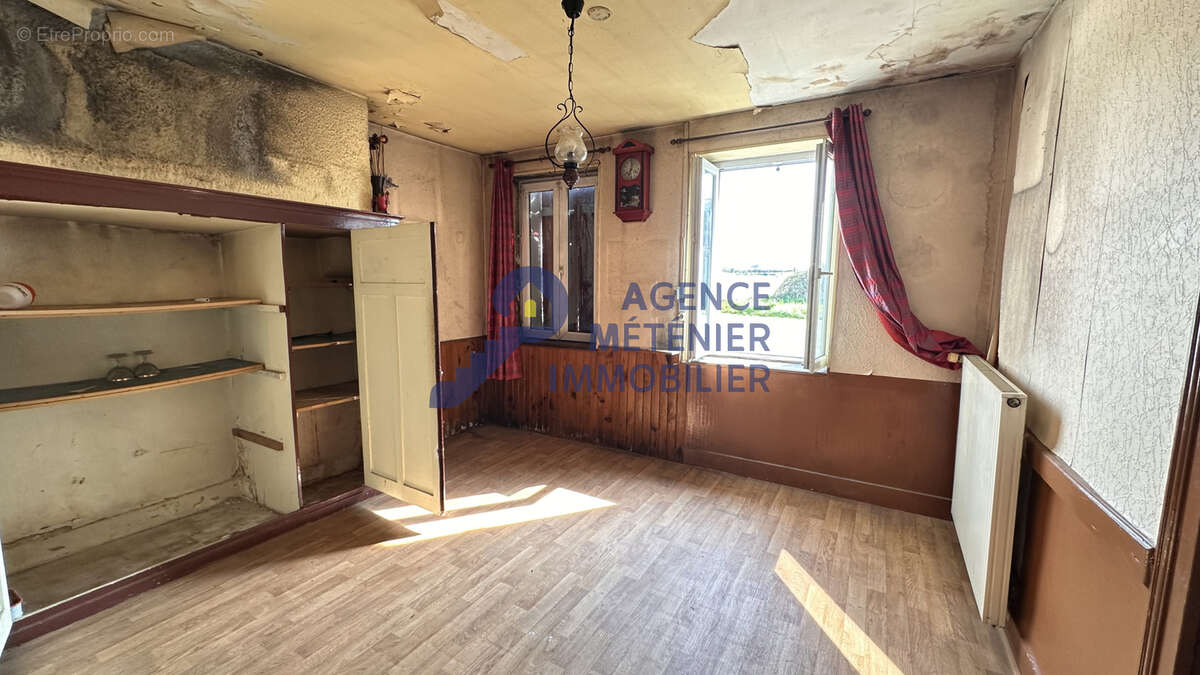 Maison à RONGERES