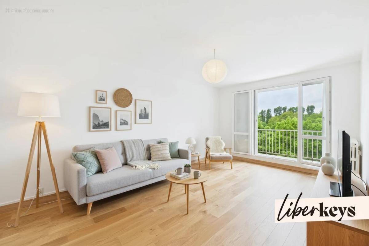 Appartement à SAINT-MAUR-DES-FOSSES