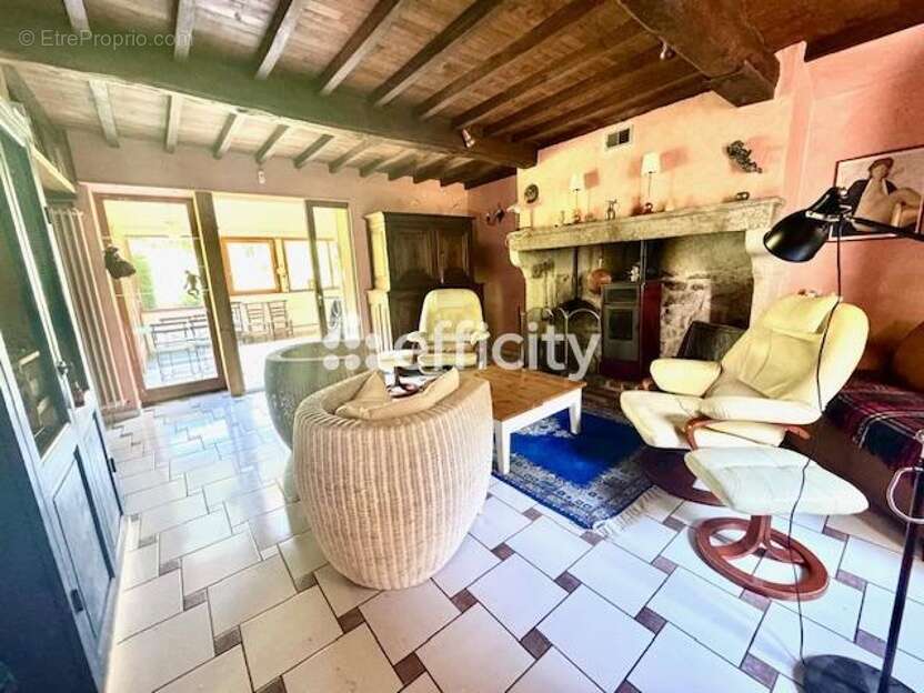 Maison 220 m² à Sermentizon  - photo 6