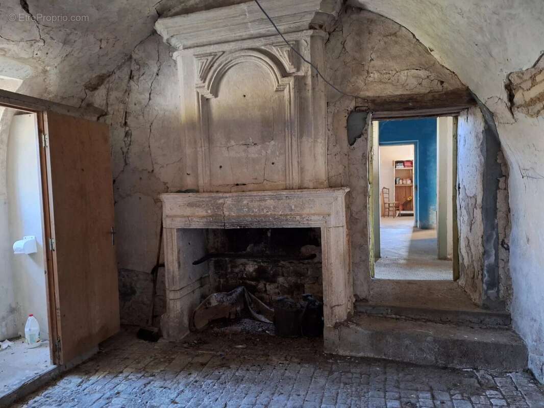 Ancien logis à renover Brie 16590 - photo 7
