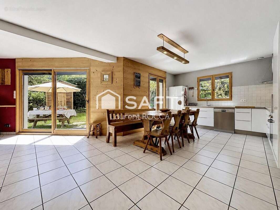 Maison 230 m² à Landry  - photo 9