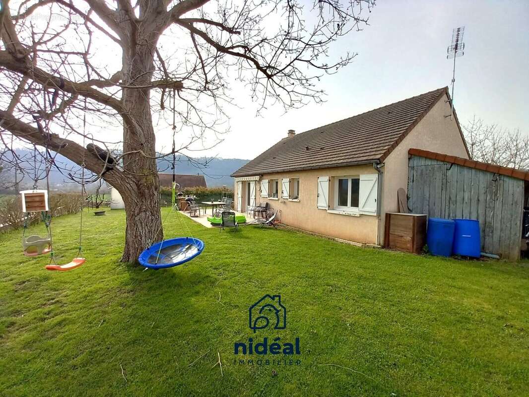 Maison à BENNECOURT