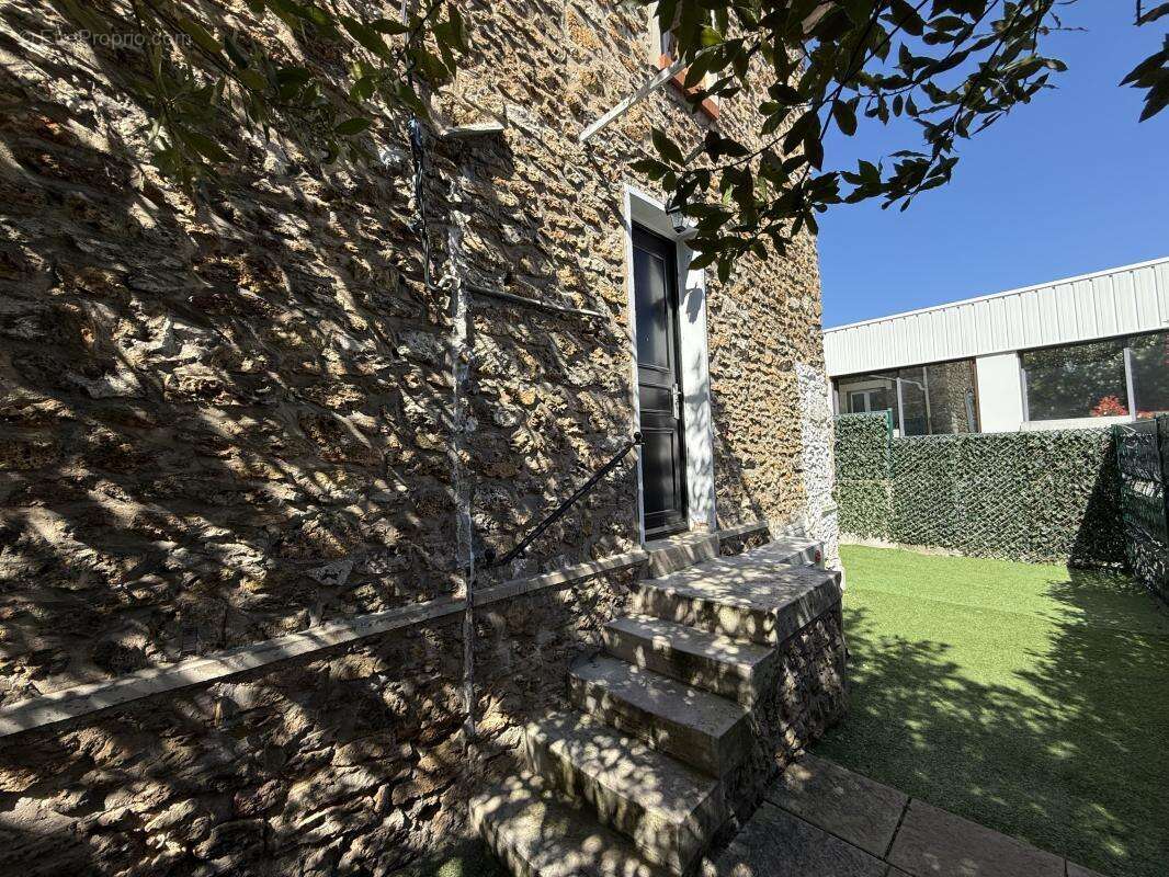 Maison à VILLENEUVE-SAINT-GEORGES