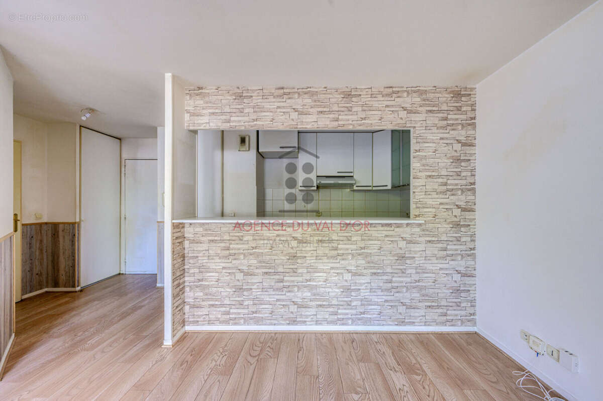 Appartement à SURESNES