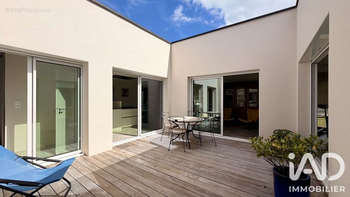 Maison 114 m² à Orvault  - photo 2