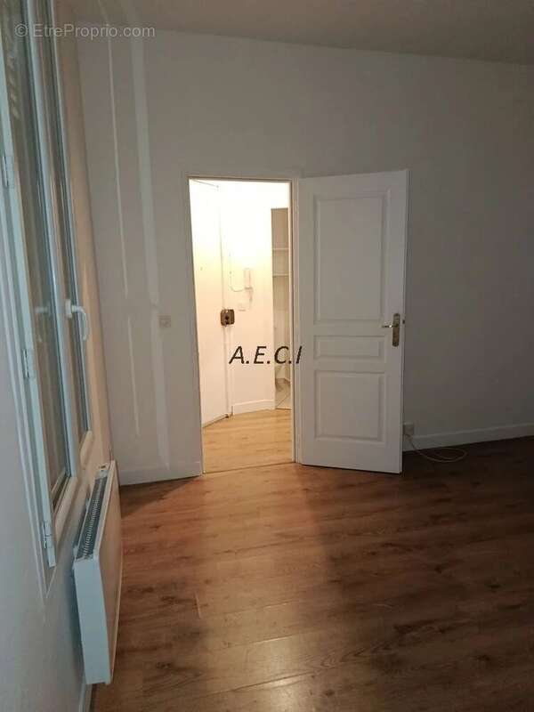 Appartement à PARIS-18E