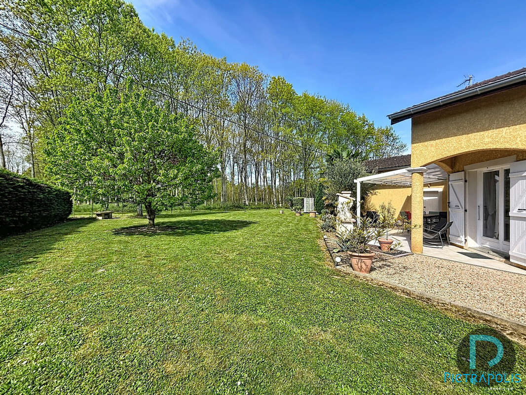 Maison 125 m² à Bey  - photo 4