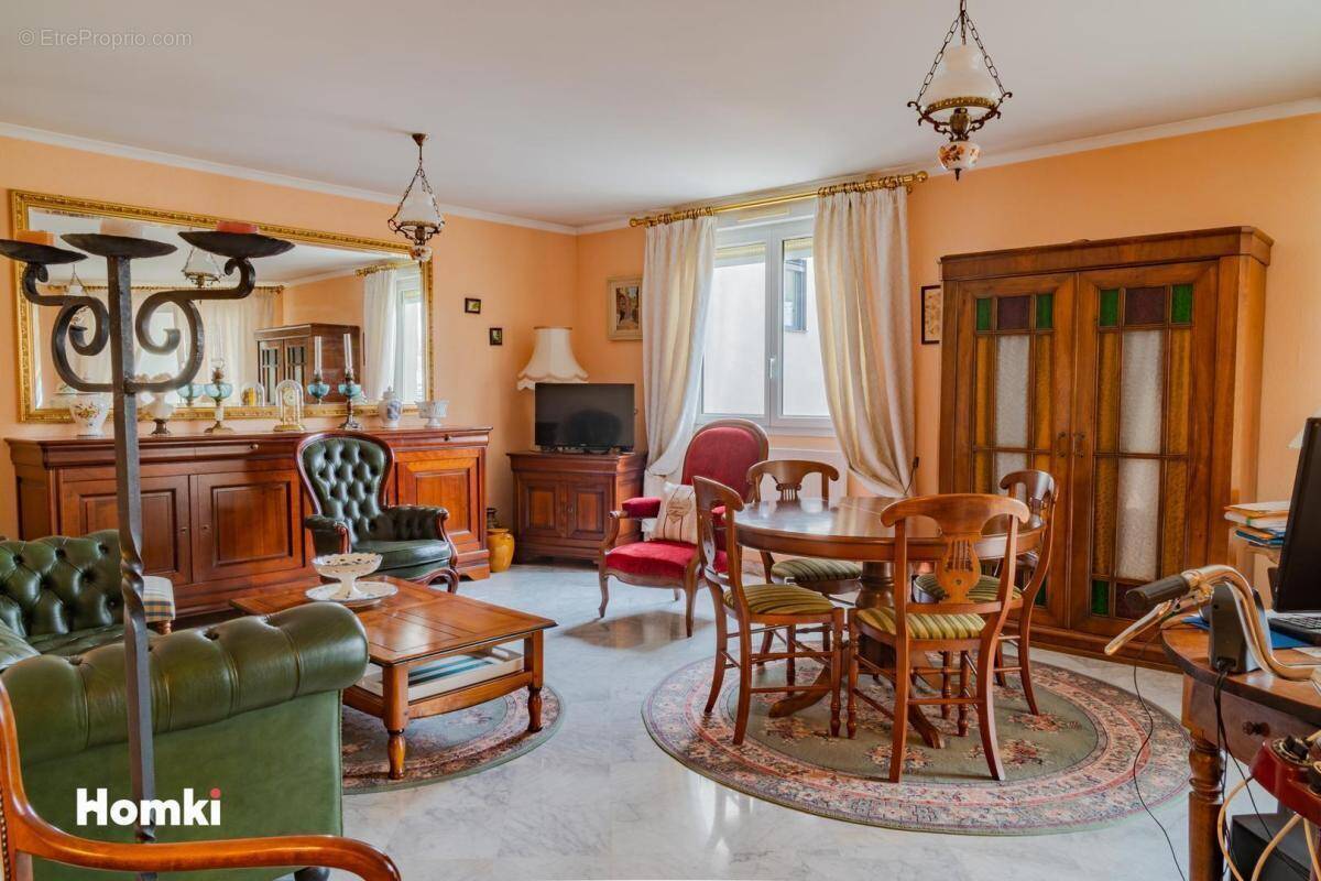 Appartement à SAINT-ETIENNE