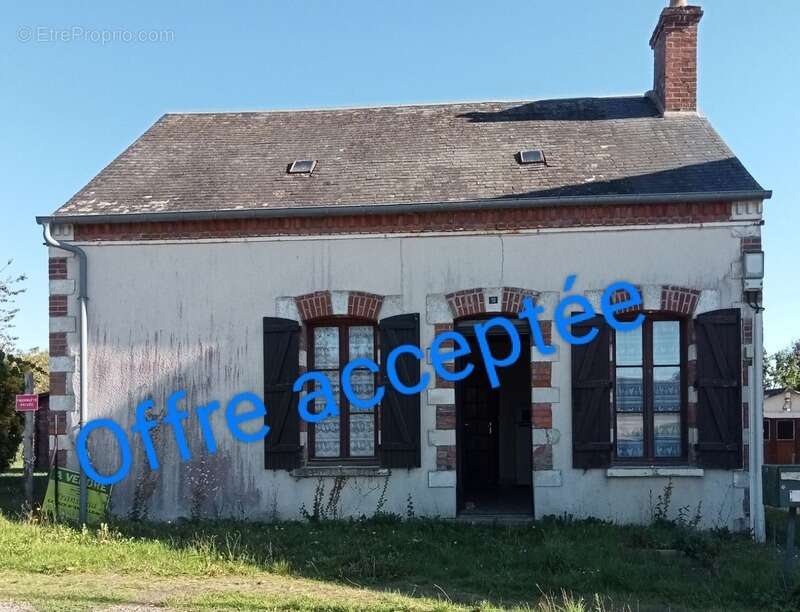 Maison à IVOY-LE-PRE