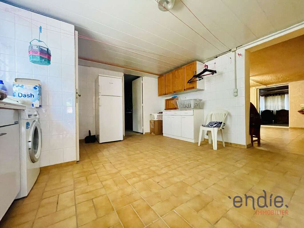 Lorgues villa t6 piscine garage - photo 24