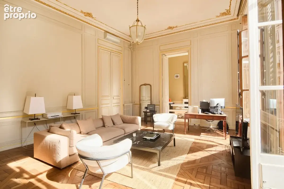 Un appartement de collection à deux pas de l'Hôtel Drouot - photo 2