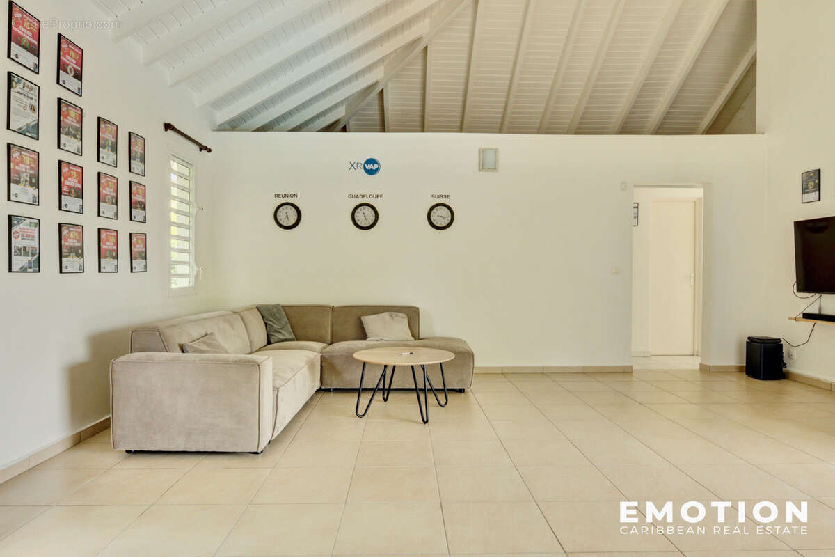 Maison à BAIE-MAHAULT