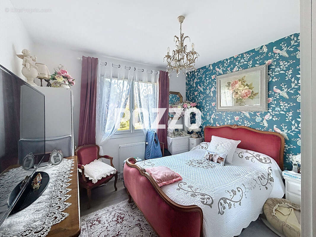 Appartement à DONVILLE-LES-BAINS