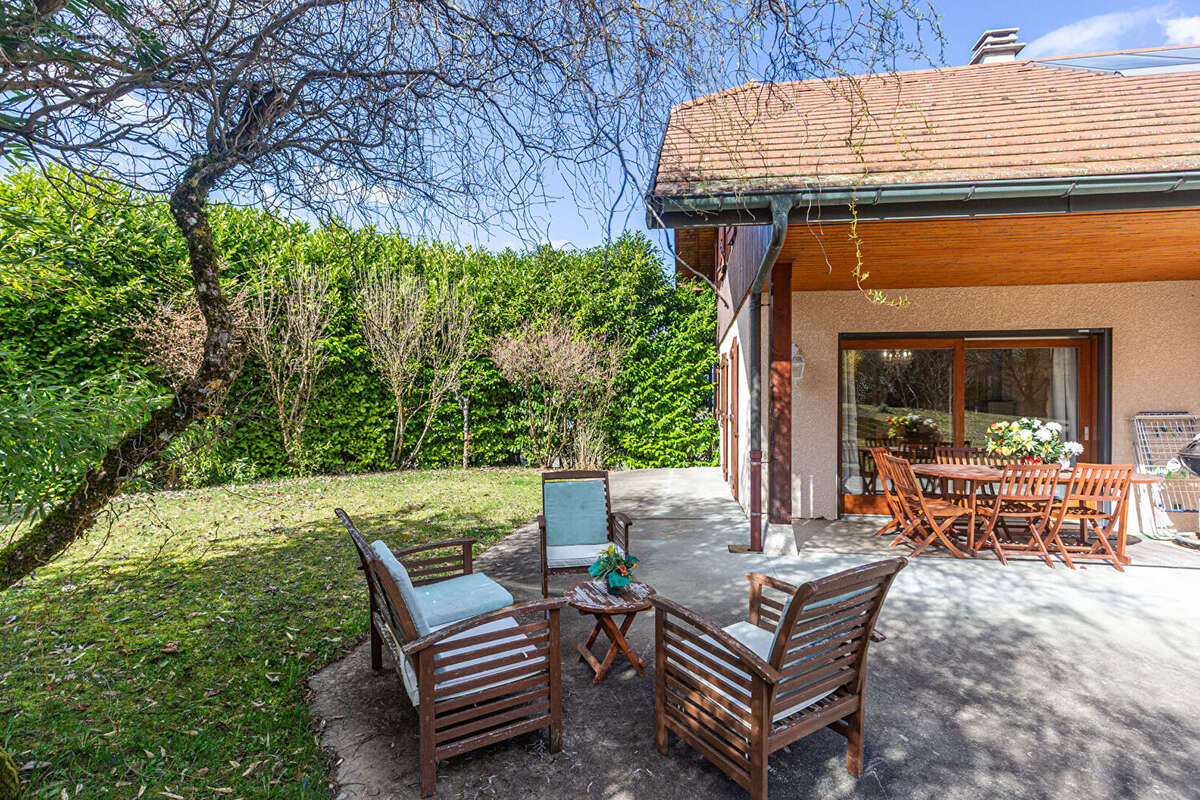 Agence immobiliere laforet - co-exclusivite - "protea" - cuvat - maison individuelle 6 pièces de 172,07 m² au sol - terrain de 1 - photo 5