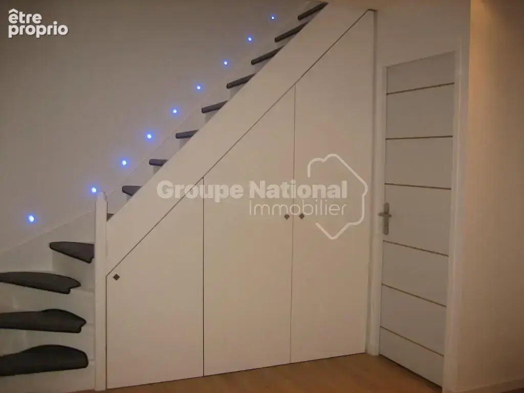 NÎMES Quartier Hoche-Sernam Immeuble de 3 appartements avec garage et cour - photo 4