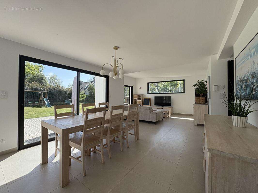 A vendre RIEC SUR BELON (29340) Maison 6 pièces 4 chambres 119 m2 - photo 8