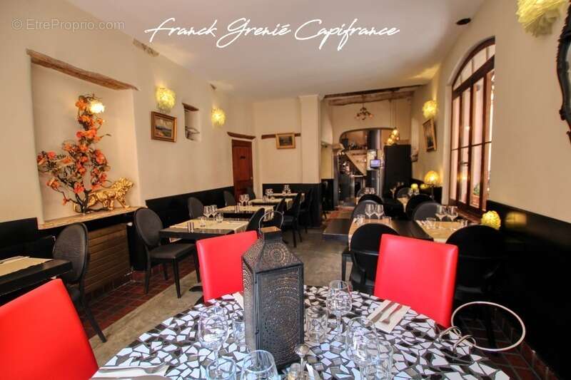 Commerce à SANARY-SUR-MER