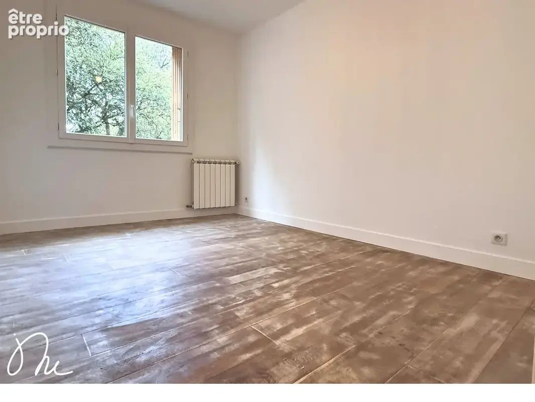 Appartement T4 rénové avec vue dégagée, balcon et cave - photo 6